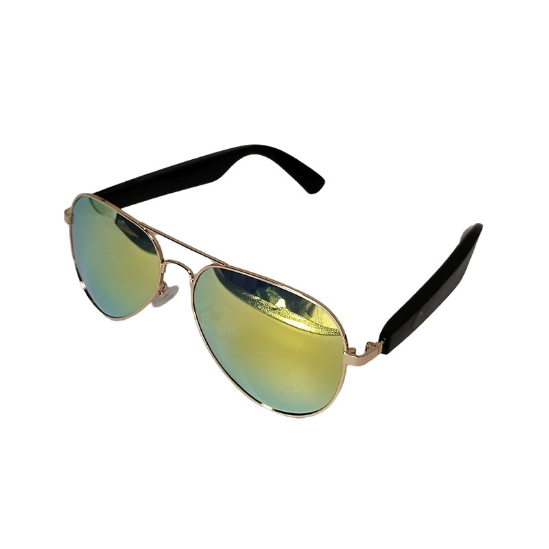 How can the audio distortion rate of Bluetooth audio glasses be controlled?